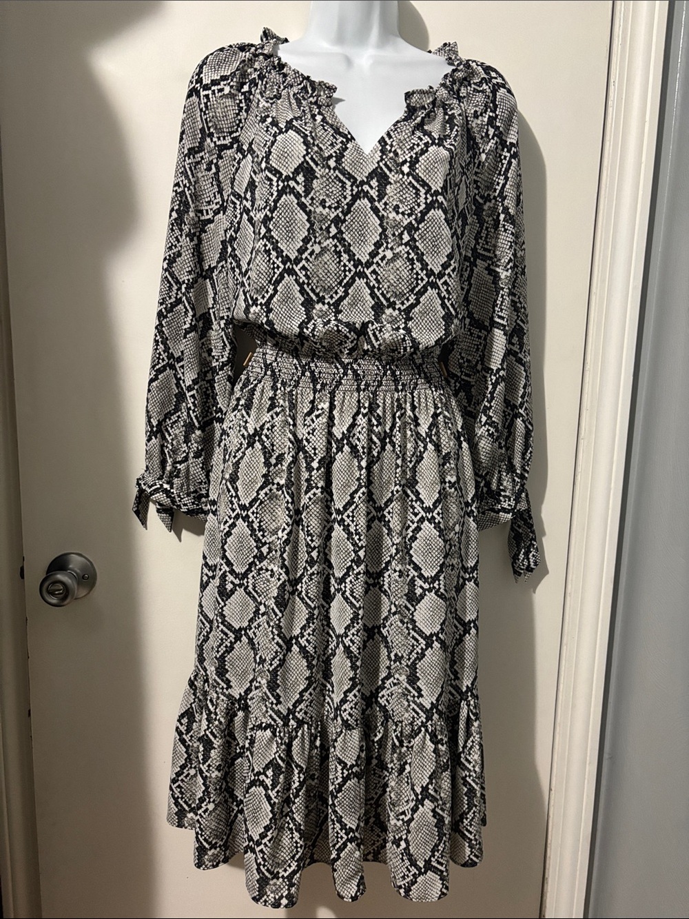 Talbots Black & White Snake-Print Long Sleeve Midi Dress
